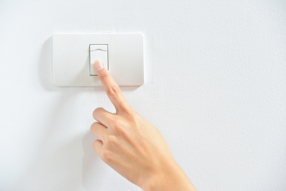 Can you turn off the light. Turn off the Lights. Рука и включатель света рисунок. Save Energy at Home. To Switch on.